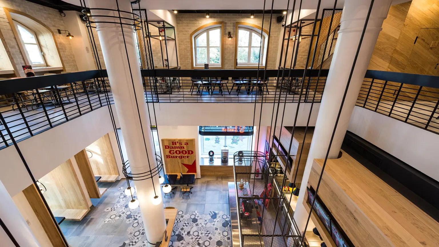 07GOO_SYNT_1920x1080